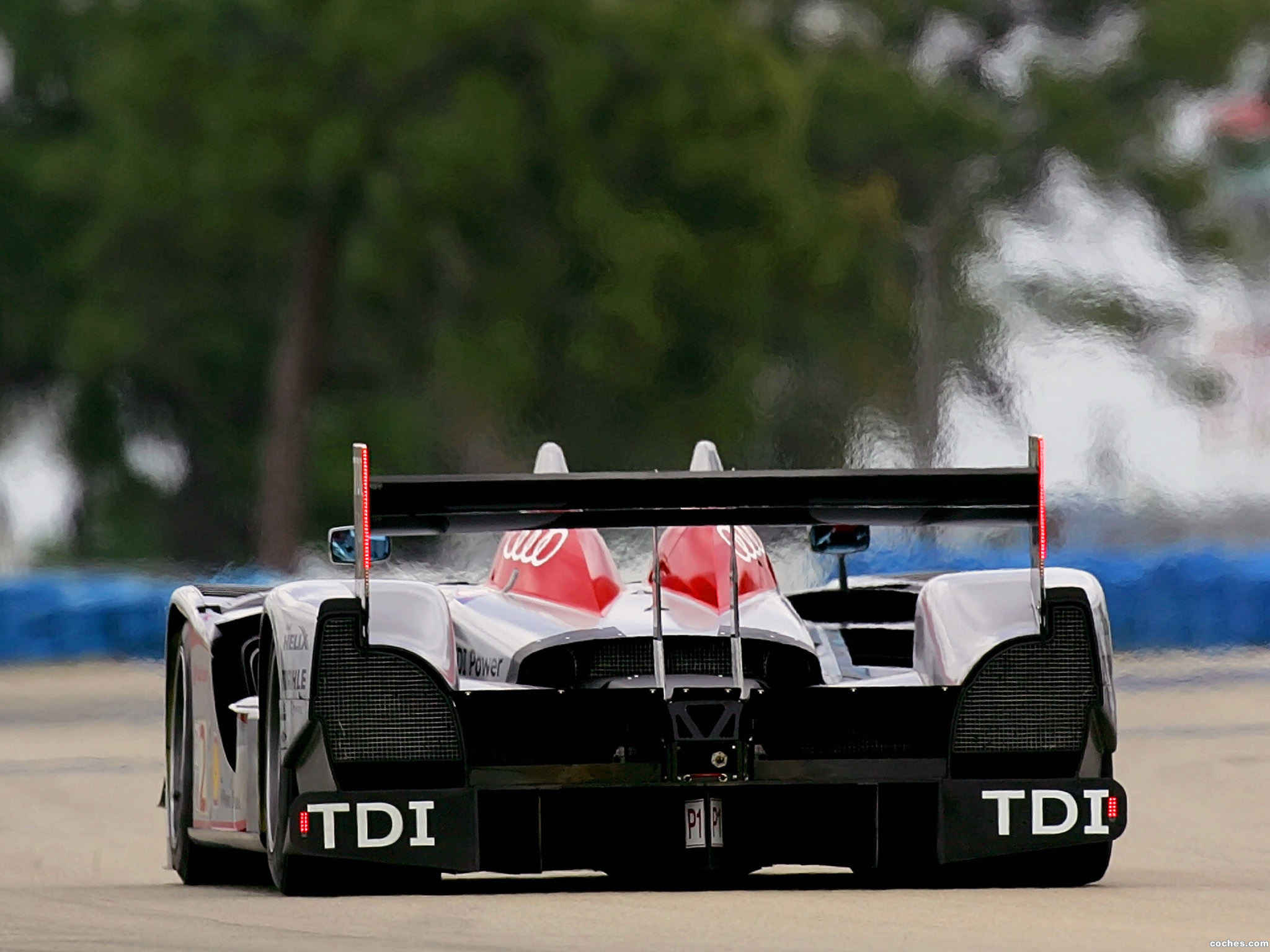 The 2009 Audi R15 TDI: A Powerful And Efficient Sports Car