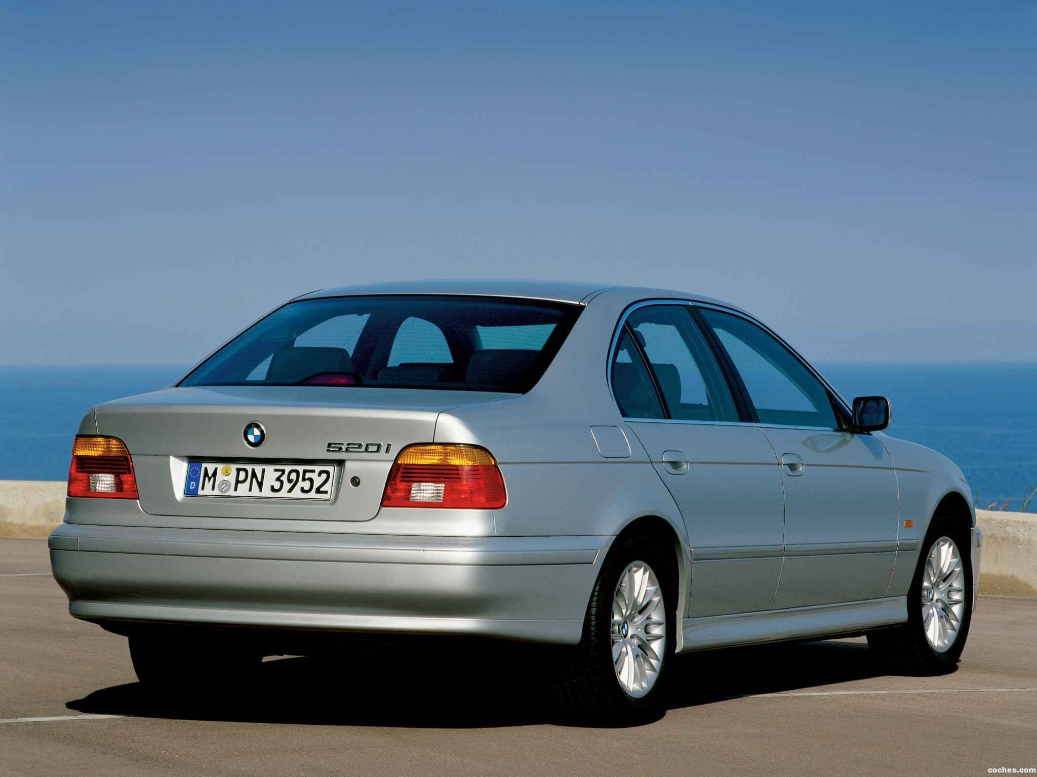 Fotos de BMW Serie 5 520i Sedan E39 2000
