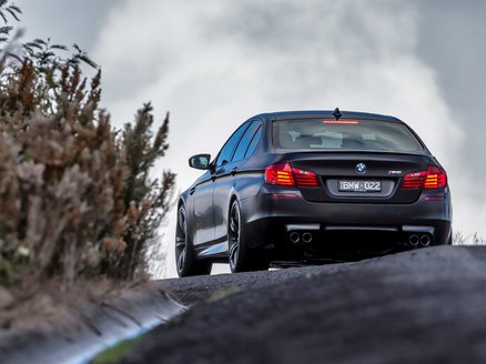 Bmw m5 f10 nighthawk