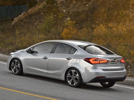 Kia cerato 2012 года