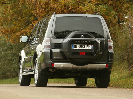 Mitsubishi pajero 5 поколения